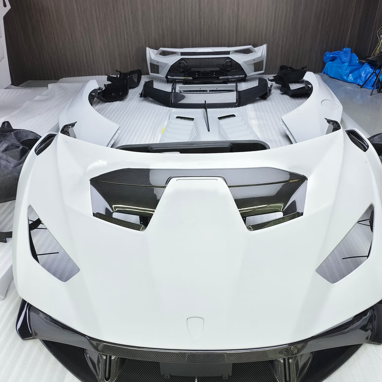 SD Dynamics Lamborghini Huracan to STO Conversion Dry-Carbon Full Body Kit