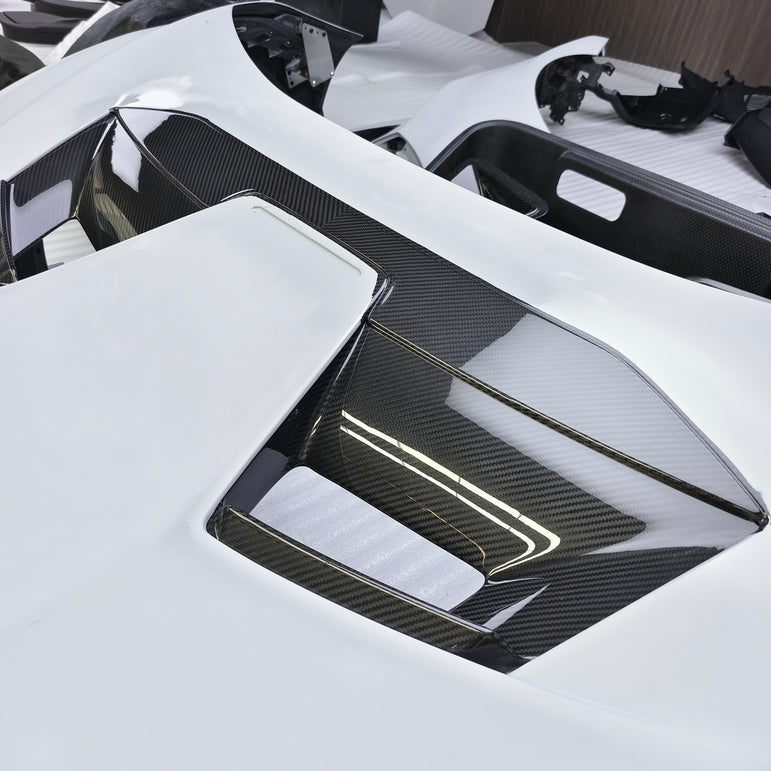 SD Dynamics Lamborghini Huracan to STO Conversion Dry-Carbon Full Body Kit