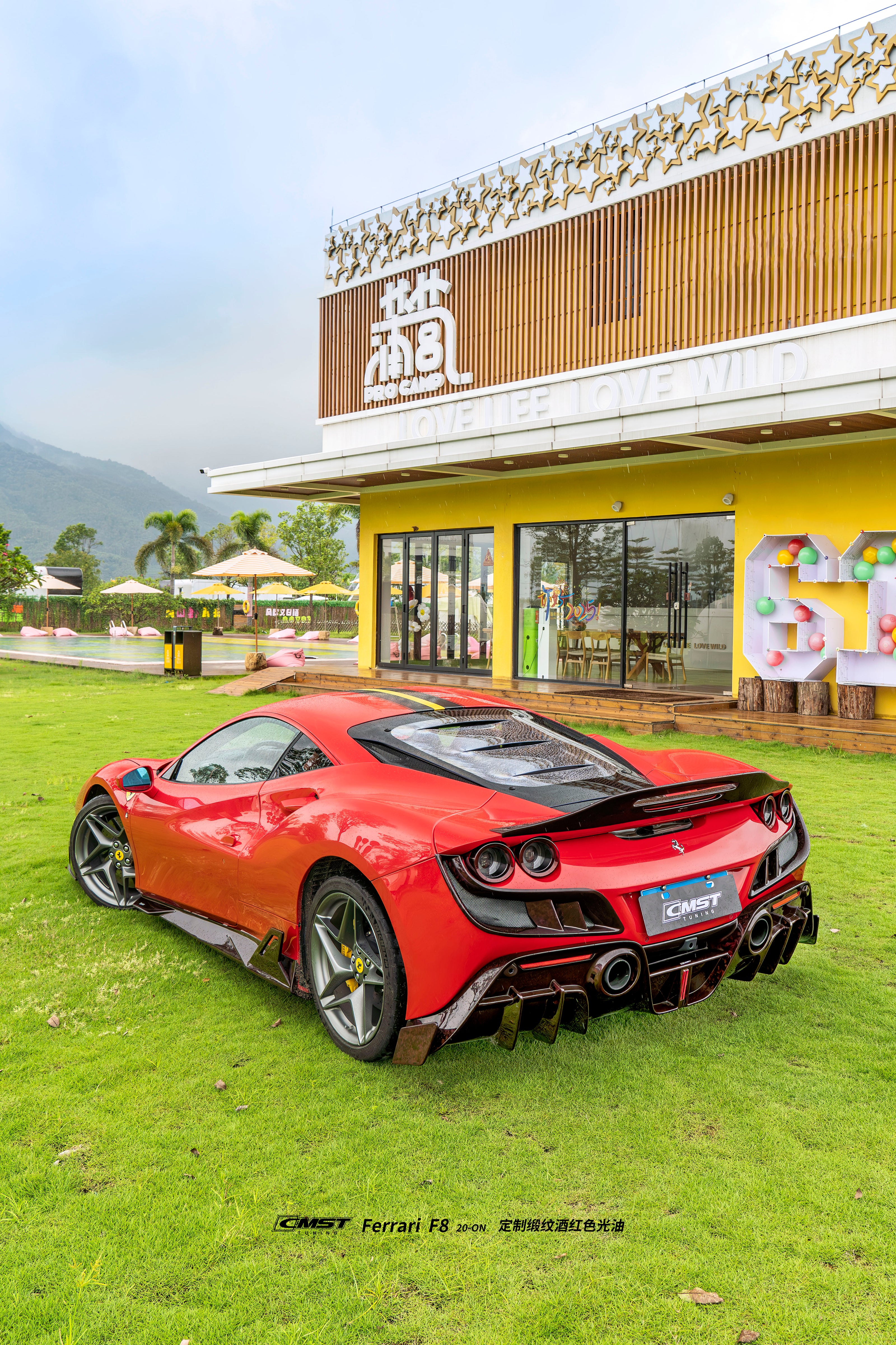 CMST Ferrari F8 Prepreg / Dry-Carbon Fibre Bodykit