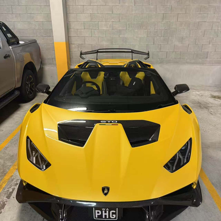 SD Lamborghini Huracan to STO Convertible/Spyder Conversion Dry-Carbon Full Body Kit