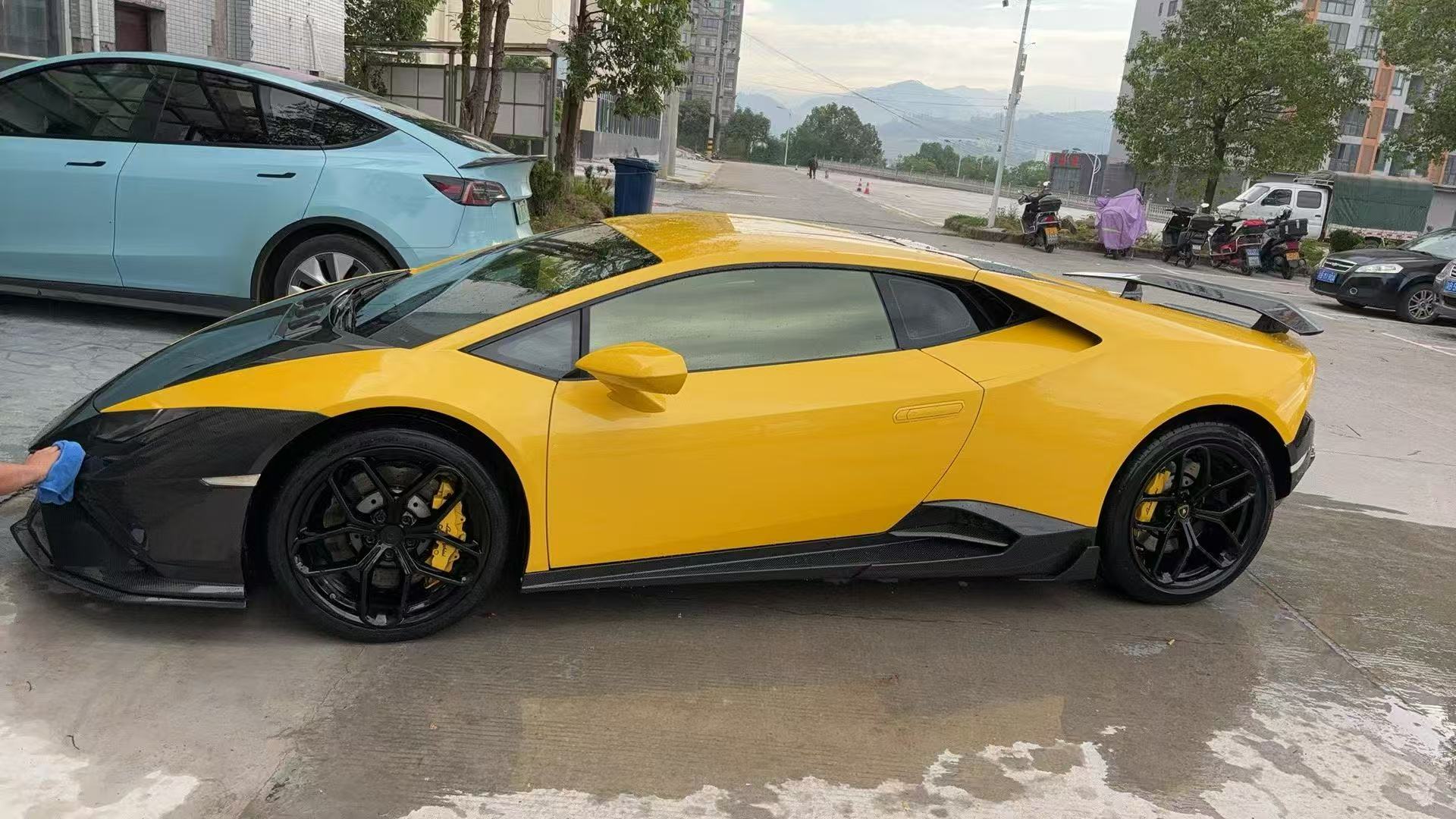 Lamborghini Huracan LP580 / LP610 / EVO → Dry-Carbon Fibre Tecnica Conversion Body Kit
