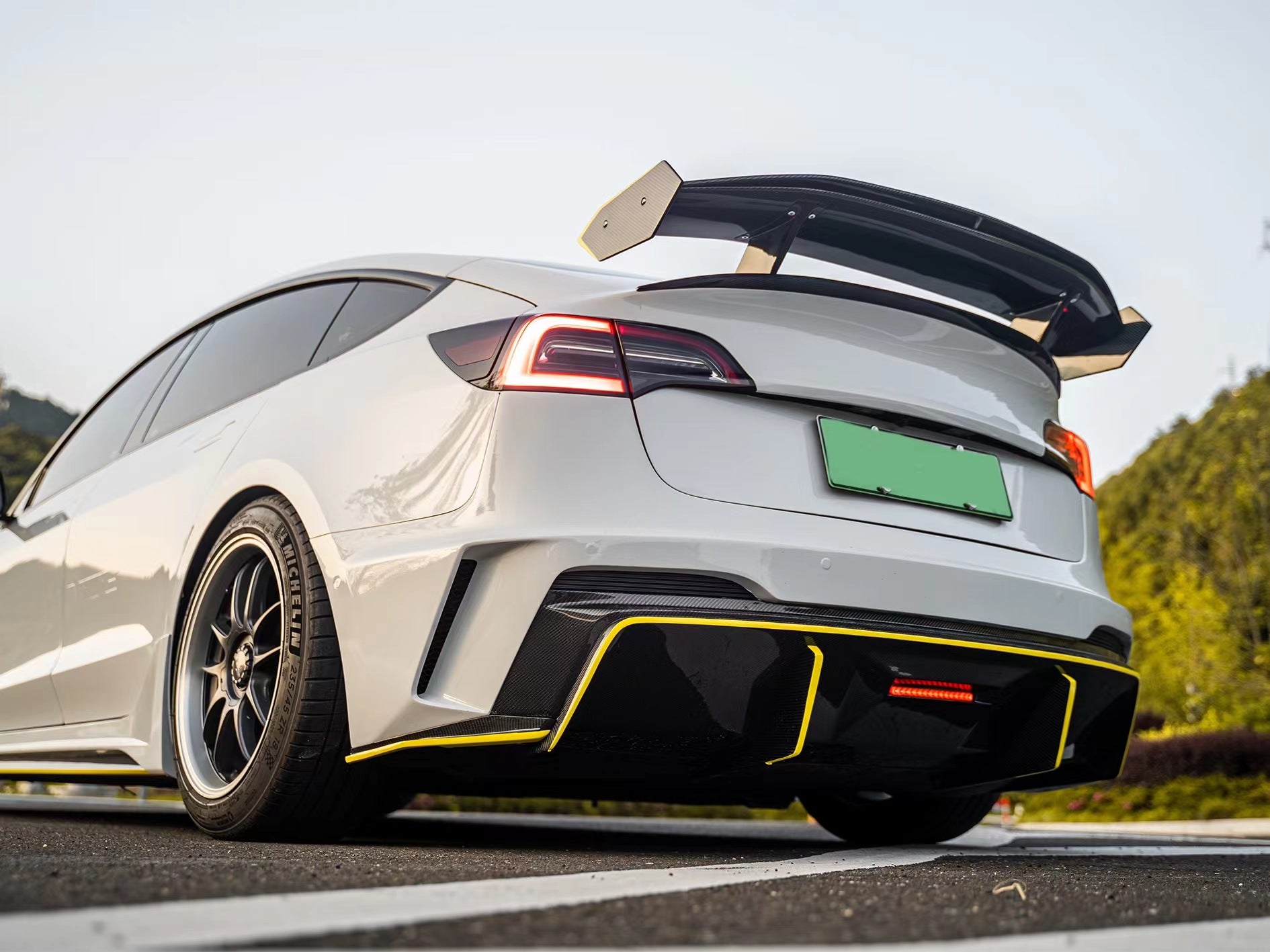 Robot Craftsman Tesla Model 3 “HACKER” Rear Bumper & Diffuser  (2017–2023 pre-facelift)