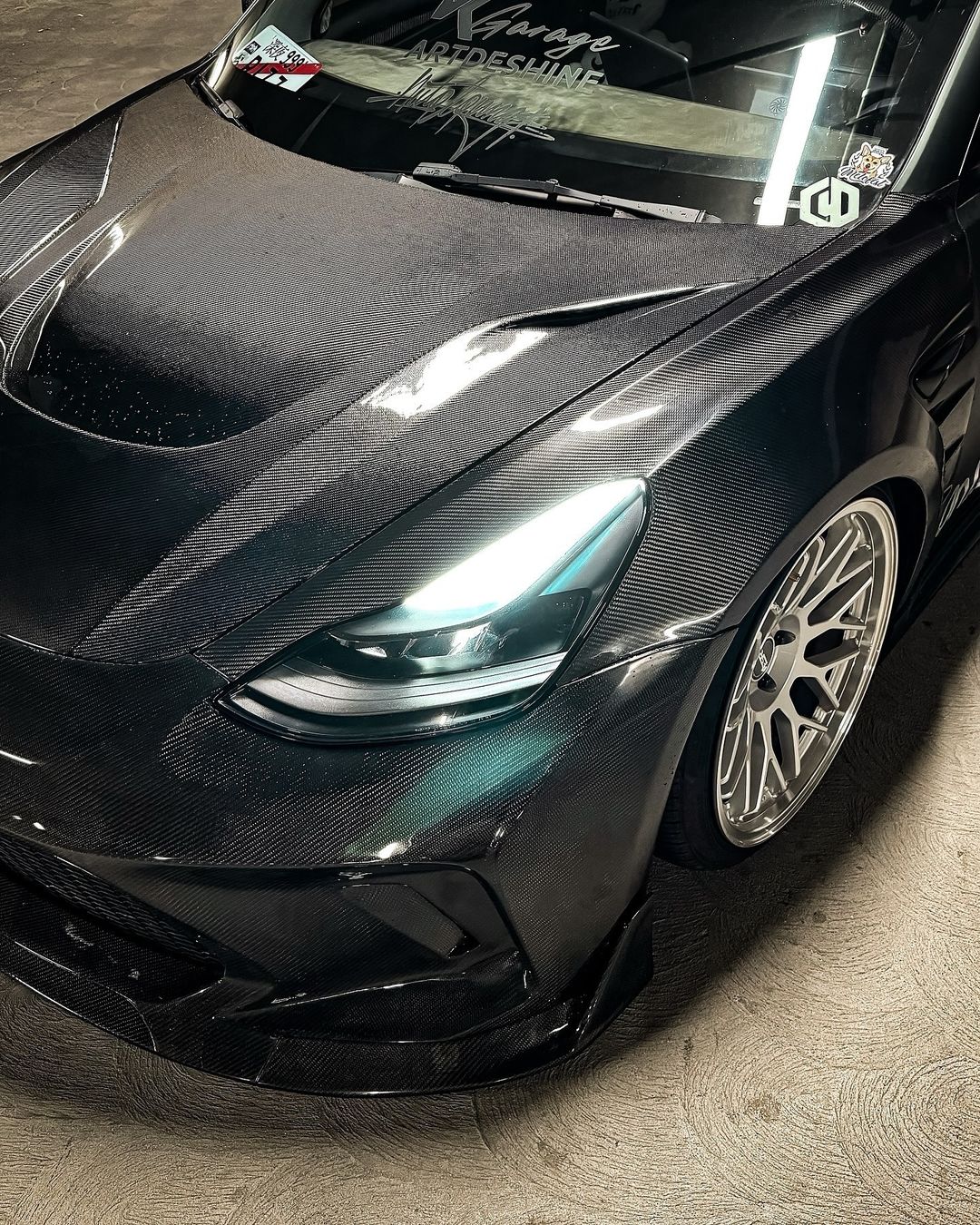 CMST Tesla Model 3 Lightweight Dry-Carbon Fiber Front Fender Replacement (1.58KG) - Robot Bodykits