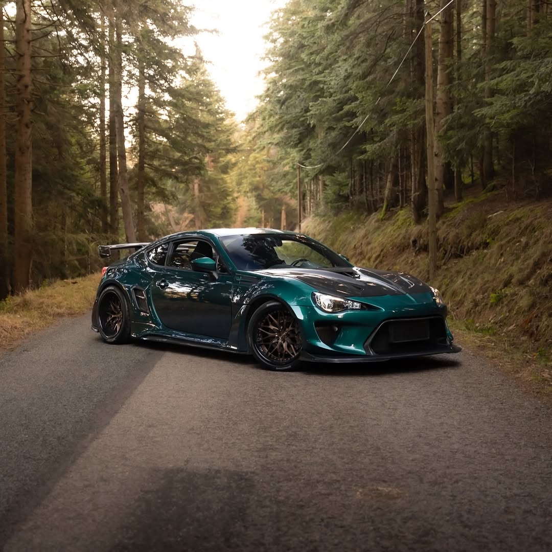 Robot Craftsman Toyota GT86 / BRZ Fibre Glass Reinforced Plastic Complete Body Kit (FRP) Fits Toyota GT86 / Subaru BRZ – First Gen (2012–2021)