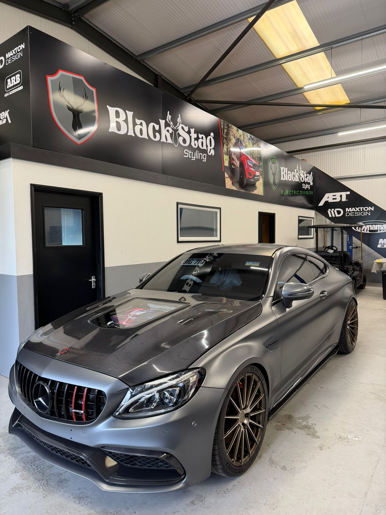 CMST Tuning Carbon Tempered Glass Transparent Bonnet For Mercedes Benz 2015-2020 AMG C63 Sedan Coupe 2 Door 4 Door - Robot Bodykits