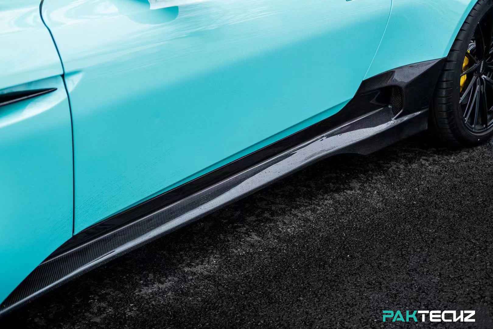 Aston Martin DB11 Paktechz Full Dry Carbon Aerodynamics kit Aftermarket Carbon Fiber Part / Bodykit - Robot Bodykits