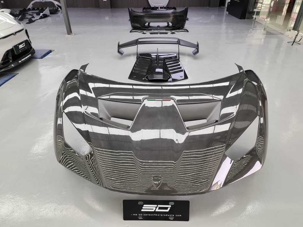 SD Dynamics Lamborghini Huracan to STO Conversion Dry-Carbon Full Body Kit