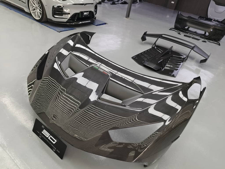 SD Dynamics Lamborghini Huracan to STO Conversion Dry-Carbon Full Body Kit
