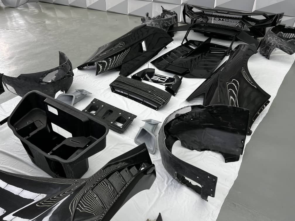 SD Dynamics Lamborghini Huracan to STO Conversion Dry-Carbon Full Body Kit