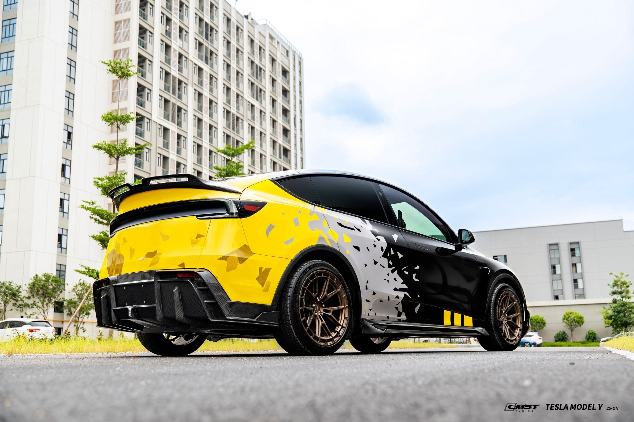 CMST 2025+ Tesla Model Y Lowline Kit Carbon Fibre Bodykit V.2 Aftermarket Carbon Fiber Part / Bodykit - Robot Bodykits