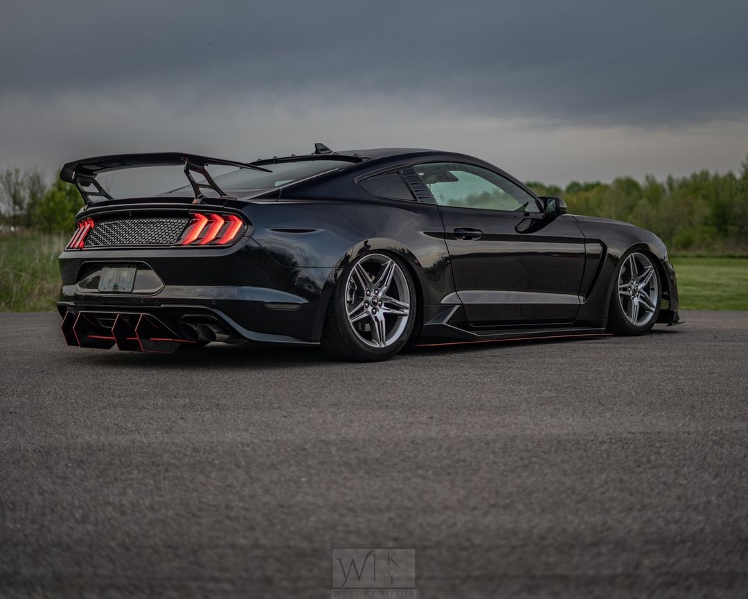 CMST Carbon Fiber Rear Spoiler Wing Ver.4 for Ford Mustang S550 2015 - 2022 Aftermarket Carbon Fiber Part / Bodykit - Robot Bodykits