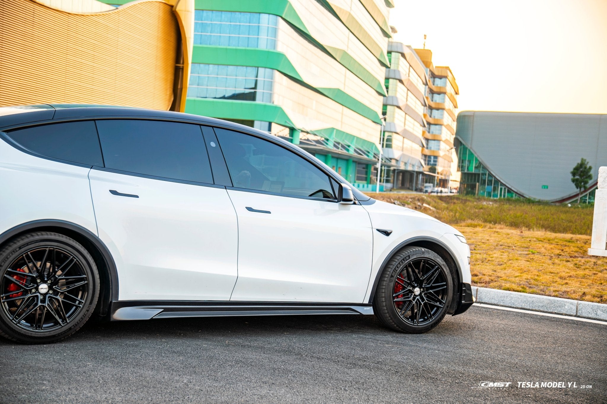 CMST Carbon Tesla Model Y L Full Carbon Fibre Bodykit (2 Versions) Aftermarket Carbon Fiber Part / Bodykit - Robot Bodykits