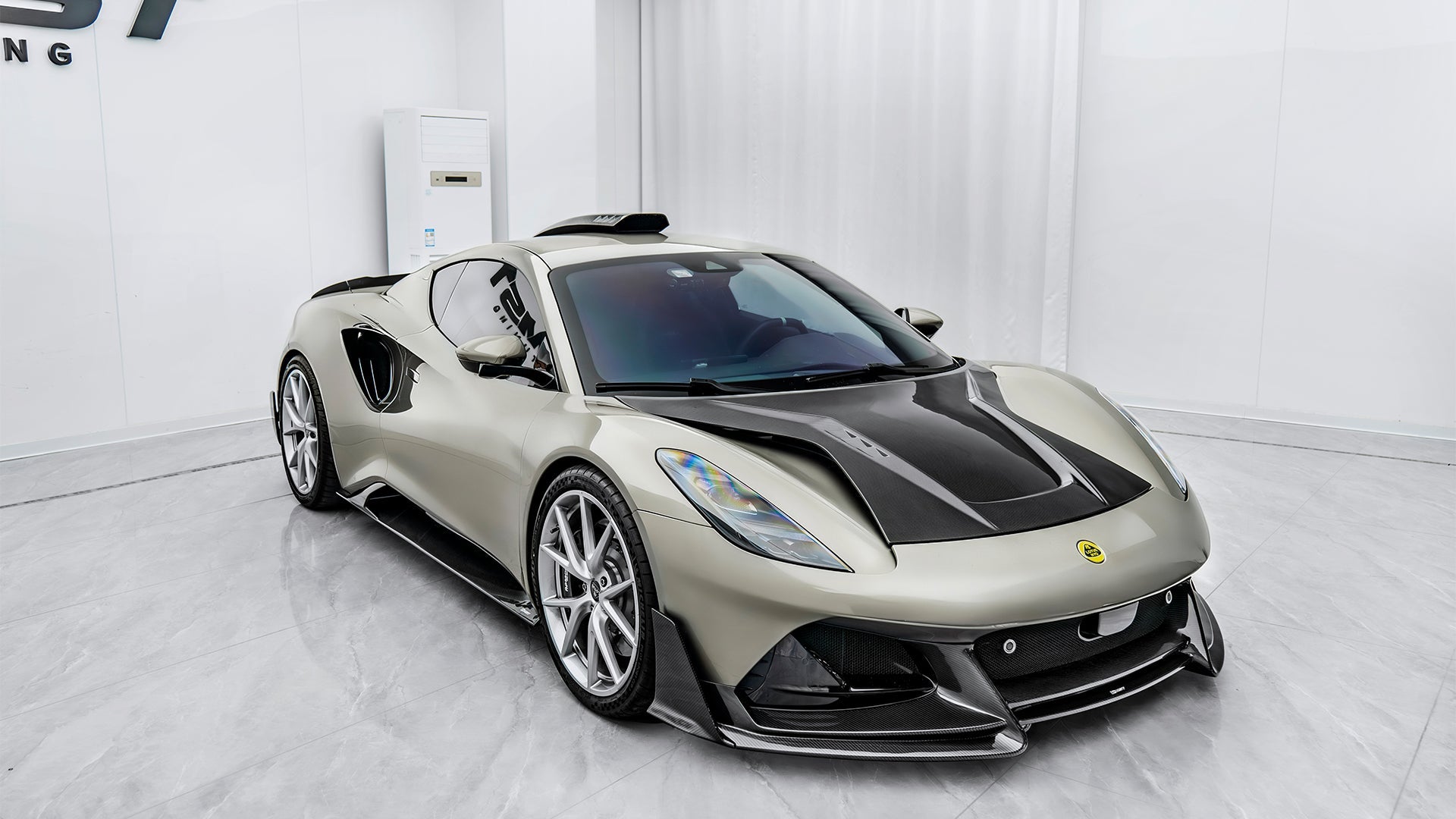 CMST Dry - Carbon (Prepreg) Lotus Emira Full Bodykit (2021 - 2025) Aftermarket Carbon Fiber Part / Bodykit - Robot Bodykits