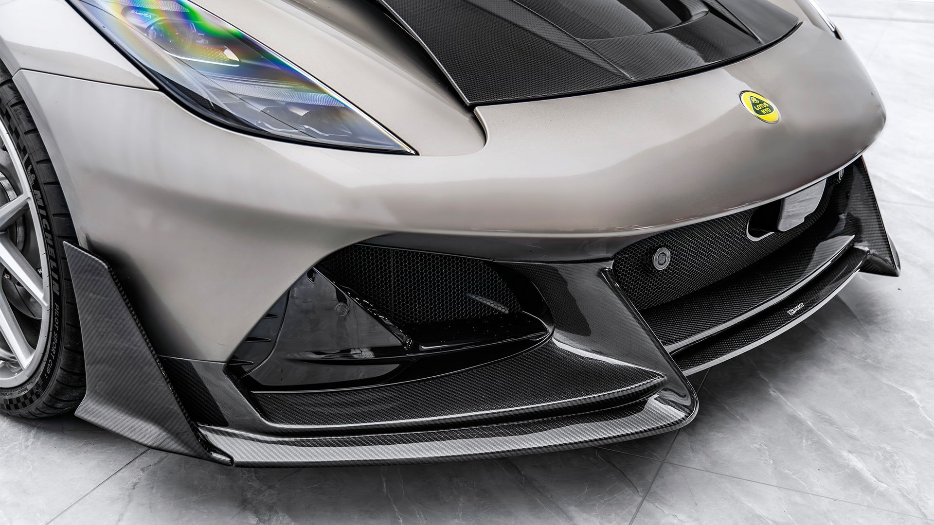 CMST Dry - Carbon (Prepreg) Lotus Emira Full Bodykit (2021 - 2025) Aftermarket Carbon Fiber Part / Bodykit - Robot Bodykits
