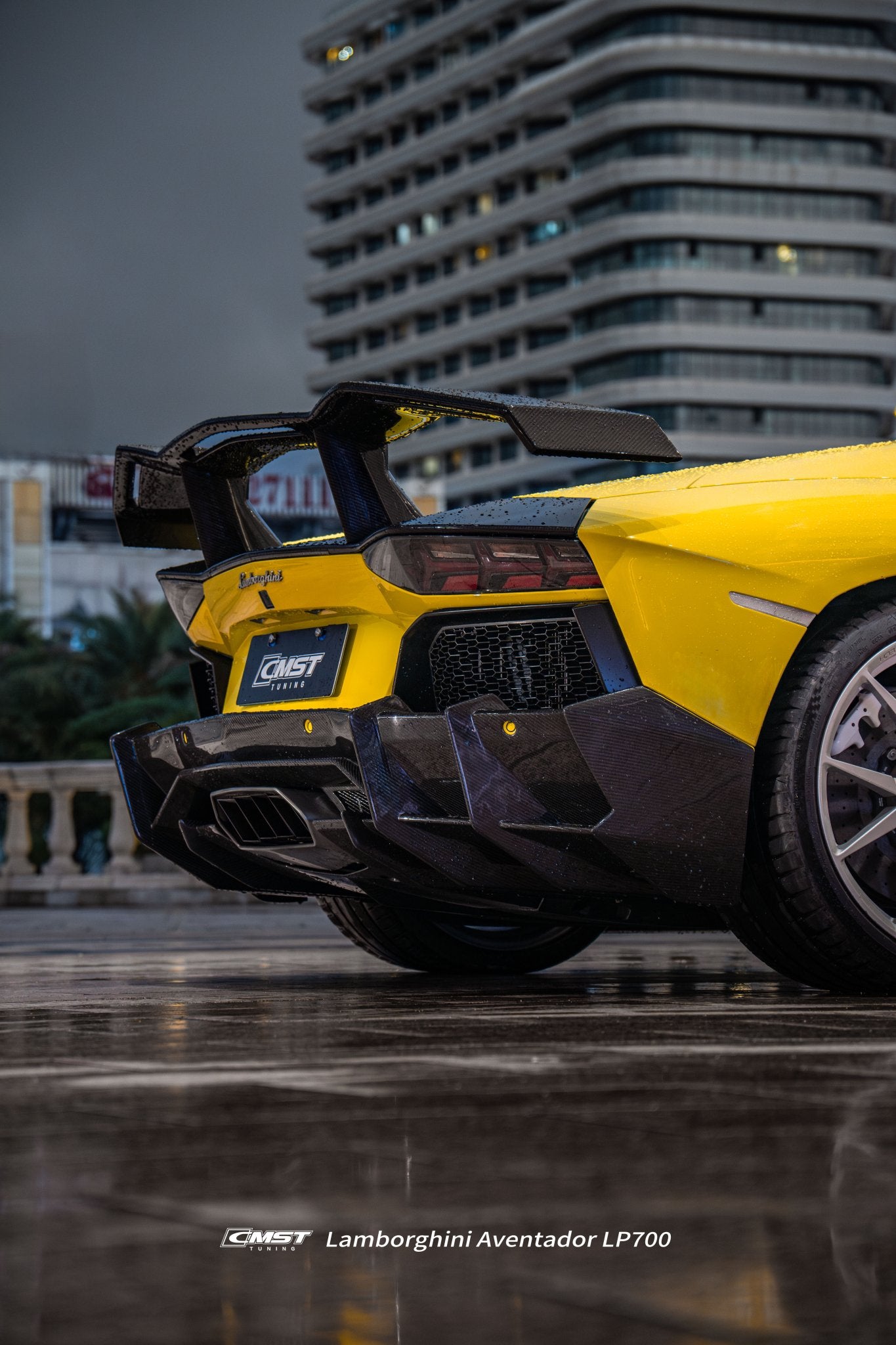 CMST Lamborghini Aventador LP700 Dry Carbon Fibre Rear Diffuser Aftermarket Carbon Fiber Part / Bodykit - Robot Bodykits