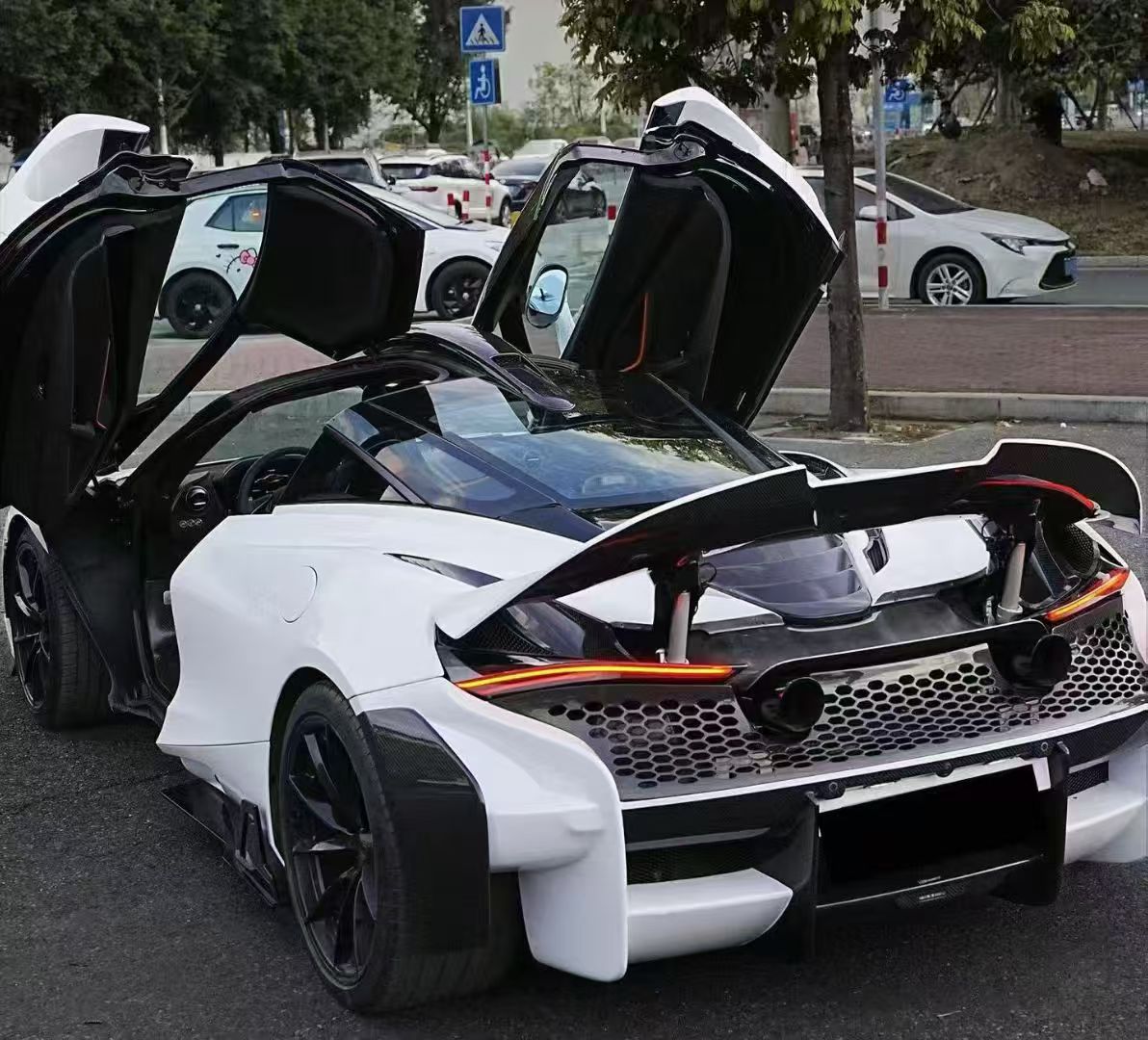 CMST McLaren 720s Full Dry Carbon Kit Aftermarket Carbon Fiber Part / Bodykit - Robot Bodykits