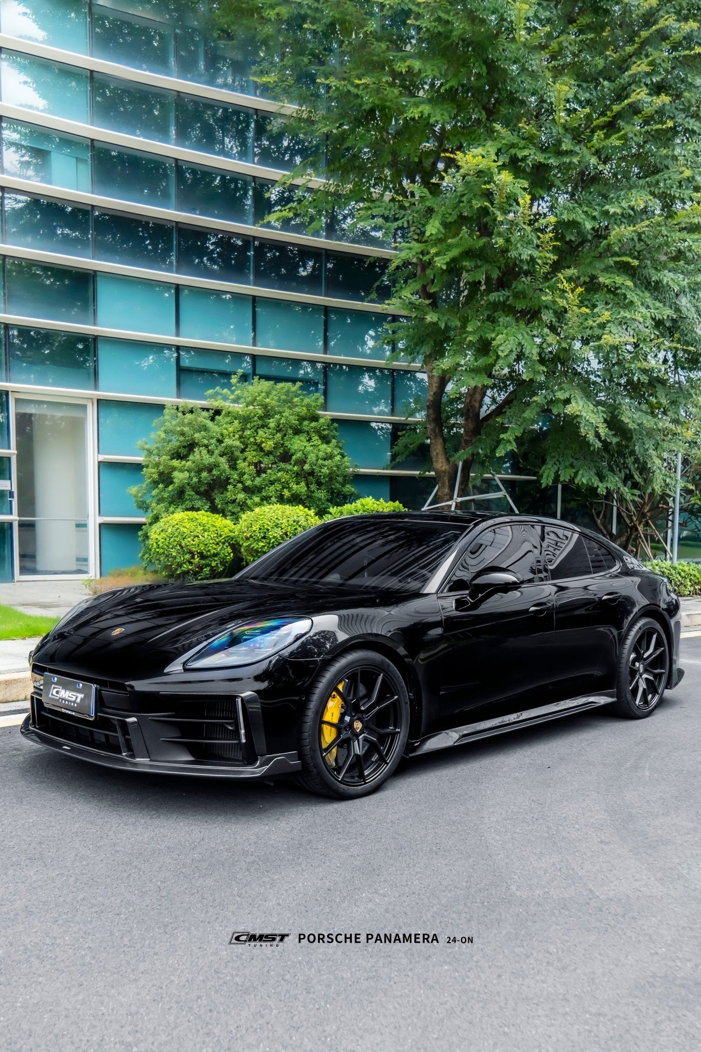 CMST Porsche Panamera 976 Base 4 4S E - Hybrid Dry Carbon Full Bodykit Aftermarket Carbon Fiber Part / Bodykit - Robot Bodykits
