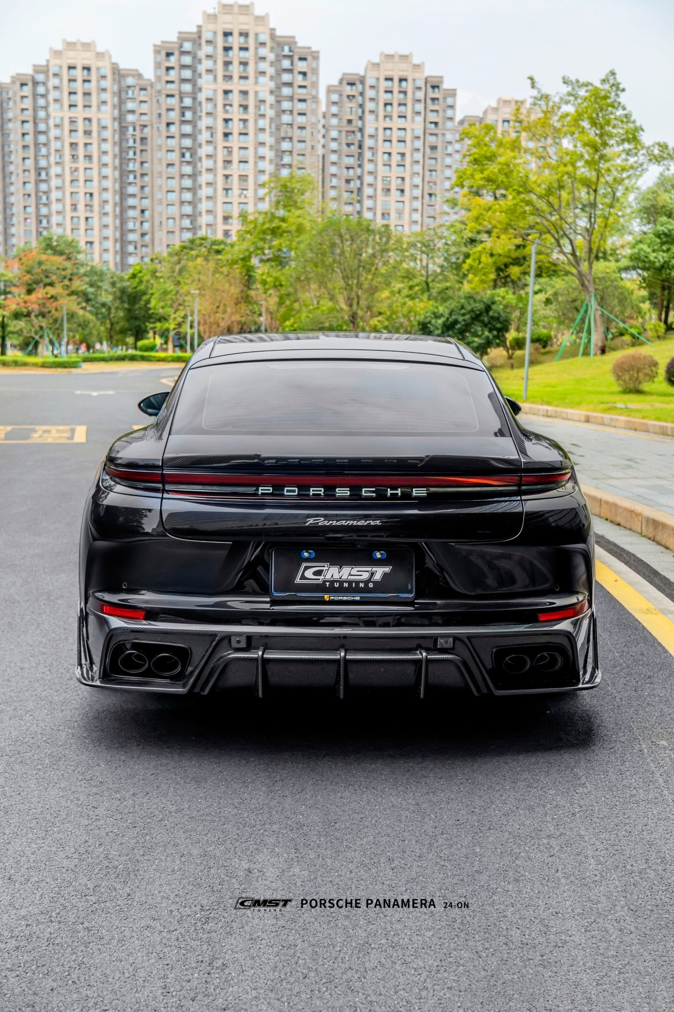 CMST Porsche Panamera 976 Base 4 4S E - Hybrid Dry Carbon Full Bodykit Aftermarket Carbon Fiber Part / Bodykit - Robot Bodykits
