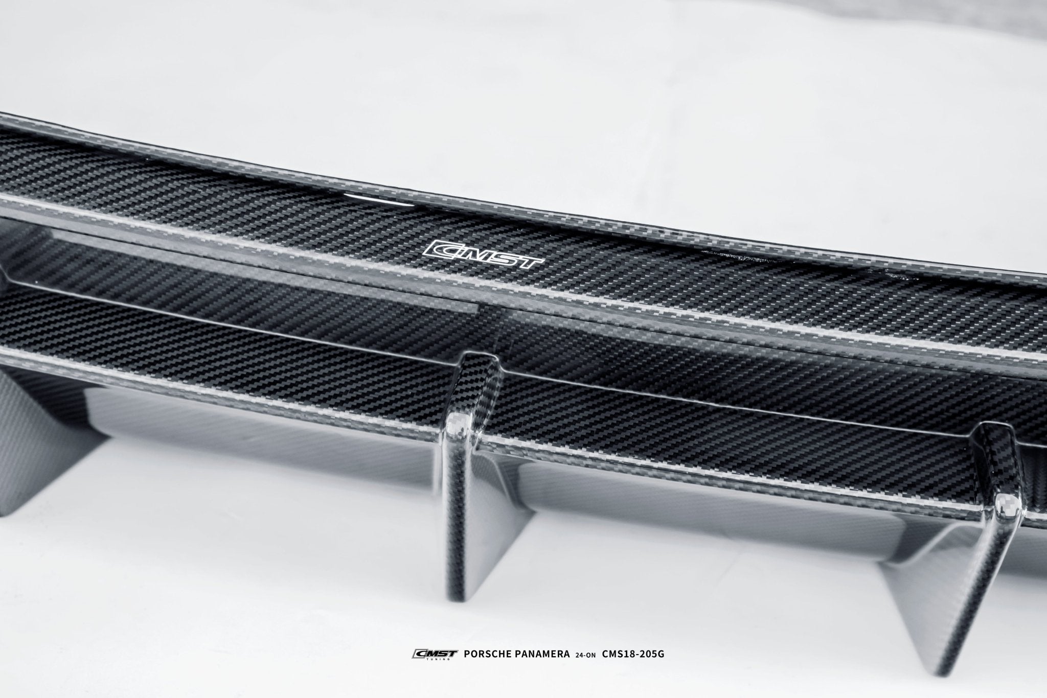 CMST Porsche Panamera 976 Base 4 4S E - Hybrid Dry Carbon Full Bodykit Aftermarket Carbon Fiber Part / Bodykit - Robot Bodykits