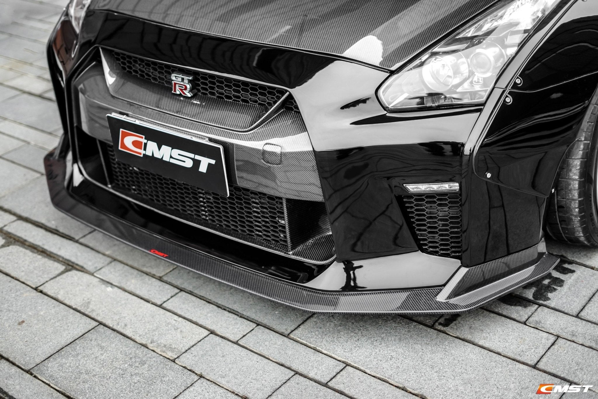CMST Tuning Facelift Conversion Partial Carbon Fiber Full Body Kit for Nissan GTR GT-R R35 2008-2016 Aftermarket Carbon Fiber Part / Bodykit - Robot Bodykits