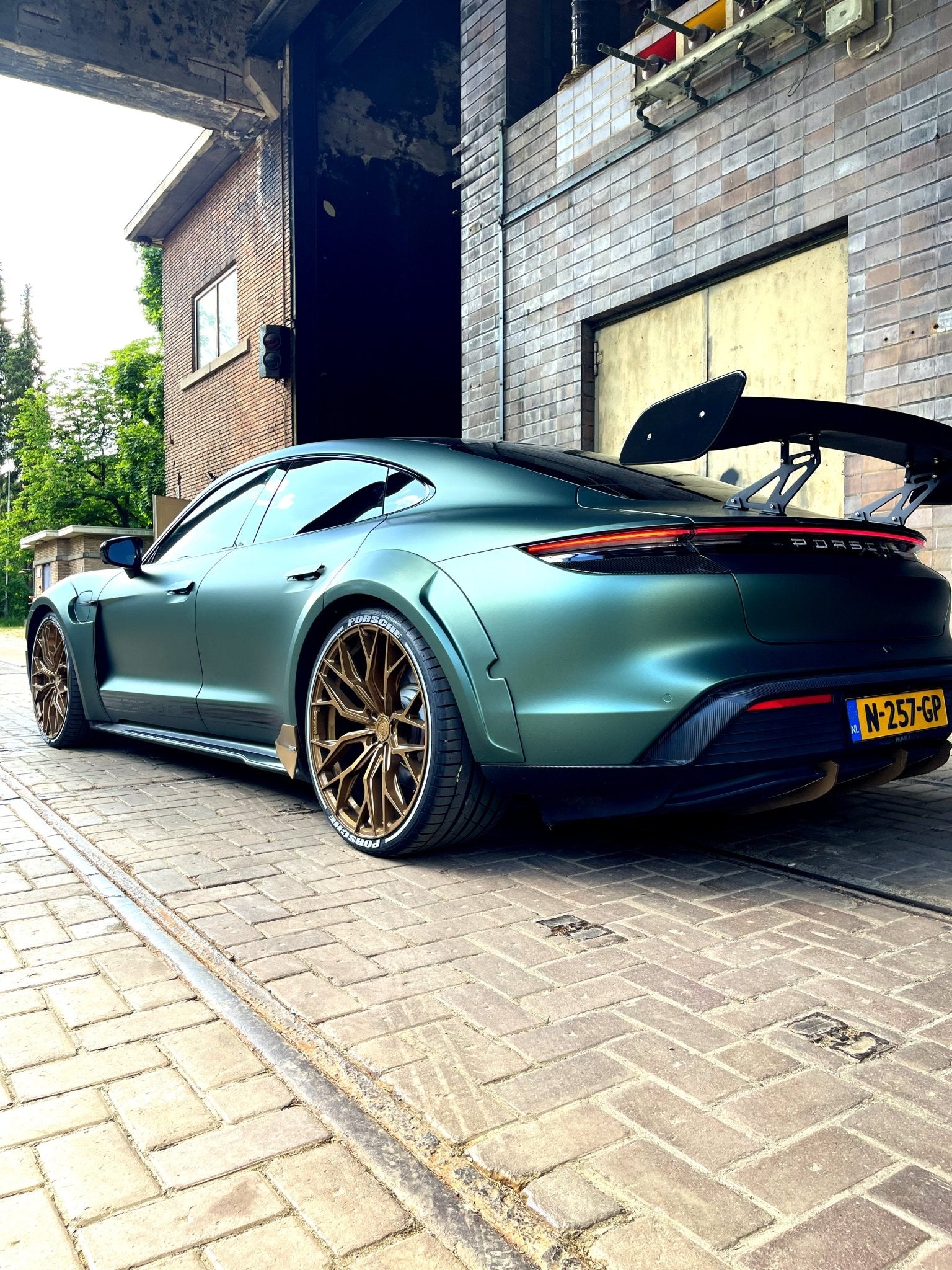 CMST Tuning FRP Widebody Wheel Arches for Porsche Taycan & 4S & Turbo & Turbo S Aftermarket Carbon Fiber Part / Bodykit - Robot Bodykits