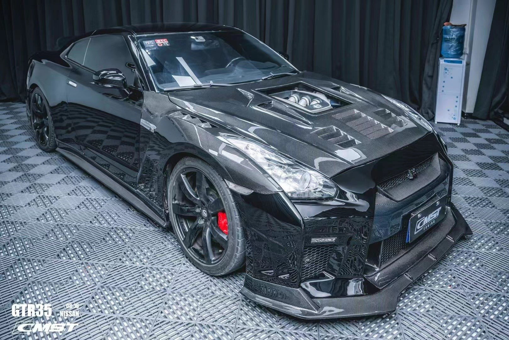 CMST Tuning Pre-preg Carbon Fiber Front Fenders for Nissan GTR GT-R R35 2008-2022 (Pair) Aftermarket Carbon Fiber Part / Bodykit - Robot Bodykits