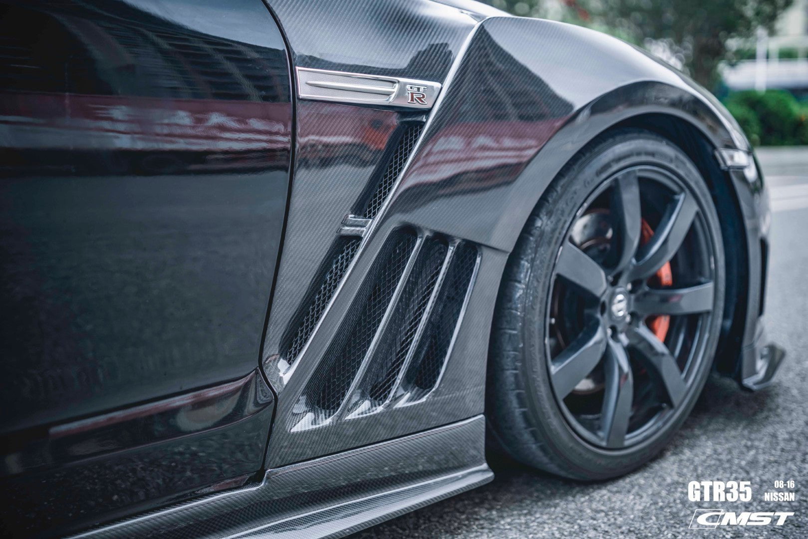 CMST Tuning Pre-preg Carbon Fiber Front Fenders for Nissan GTR GT-R R35 2008-2022 (Pair) Aftermarket Carbon Fiber Part / Bodykit - Robot Bodykits