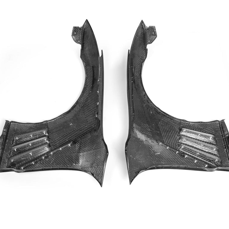 CMST Tuning Pre-preg Carbon Fiber Front Fenders for Nissan GTR GT-R R35 2008-2022 (Pair) Aftermarket Carbon Fiber Part / Bodykit - Robot Bodykits