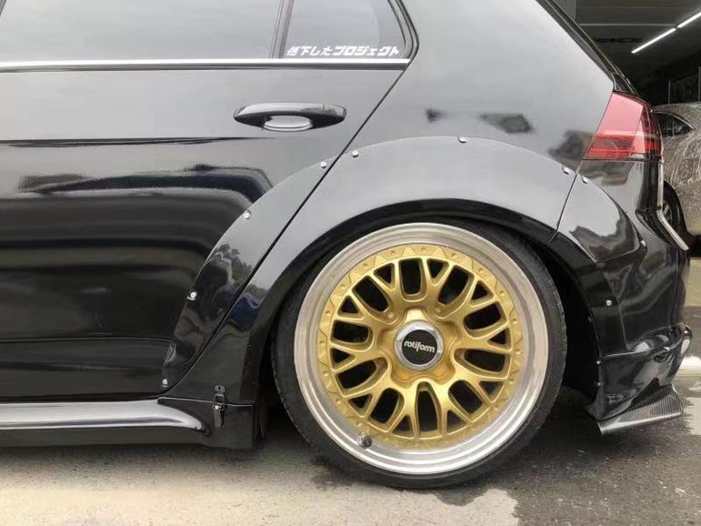 CMST Tuning Widebody Wheel Arches & Side Skirts for Volkswagen GTI Golf R MK7 MK7.5 Aftermarket Carbon Fiber Part / Bodykit - Robot Bodykits