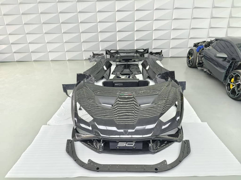 SD Dynamics Lamborghini Huracan to STO Conversion Dry-Carbon Full Body Kit