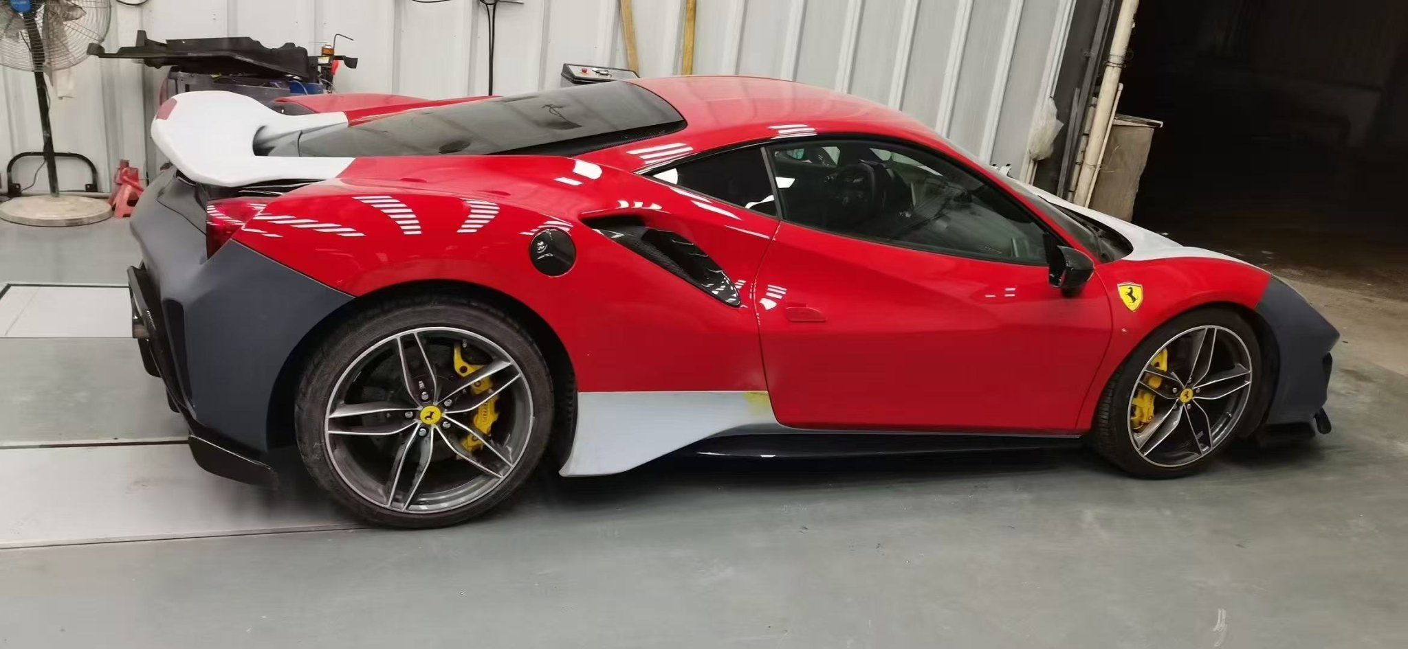 Ferrari 488GTB Upgrade to Pista Full Conversion Body Kit (Plastic & Dry - Carbon) Aftermarket Carbon Fiber Part / Bodykit - Robot Bodykits