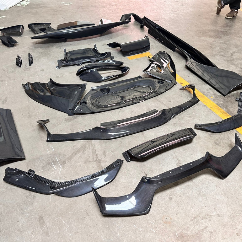 Ferrari 488GTB Upgrade to Pista Full Conversion Body Kit (Plastic & Dry - Carbon) Aftermarket Carbon Fiber Part / Bodykit - Robot Bodykits