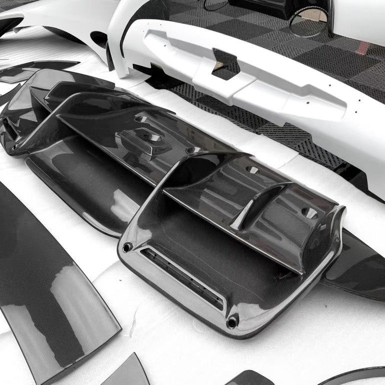 Ferrari SF90XX Style Conversion Kit for SF90 – Complete Prepeg Carbon Body Kit Aftermarket Carbon Fiber Part / Bodykit - Robot Bodykits