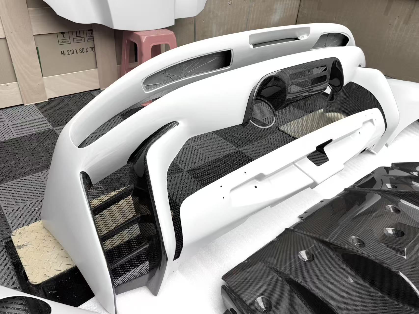 Ferrari SF90XX Style Conversion Kit for SF90 – Complete Prepeg Carbon Body Kit Aftermarket Carbon Fiber Part / Bodykit - Robot Bodykits