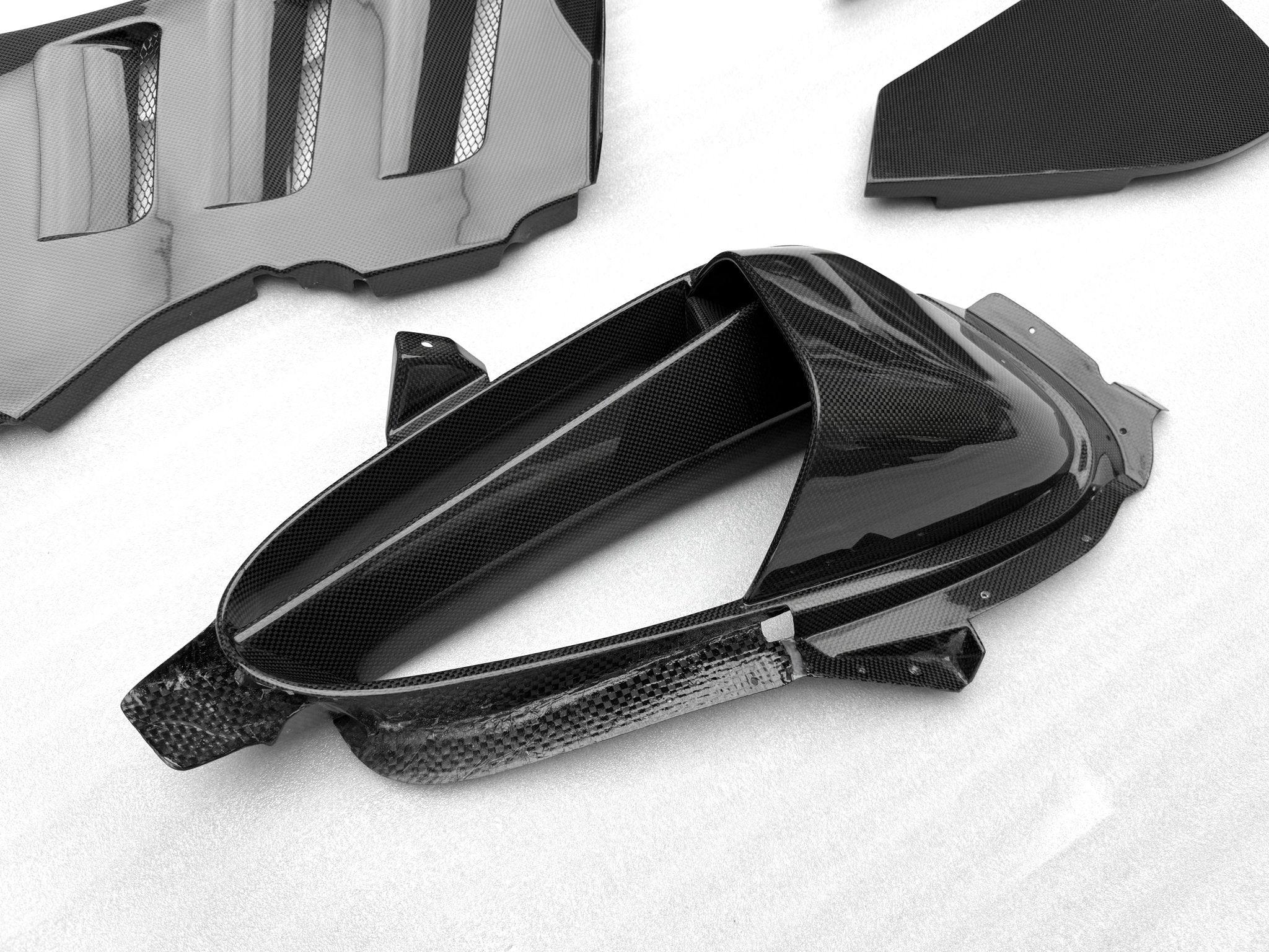 Ferrari SF90XX Style Conversion Kit for SF90 – Complete Prepeg Carbon Body Kit Aftermarket Carbon Fiber Part / Bodykit - Robot Bodykits