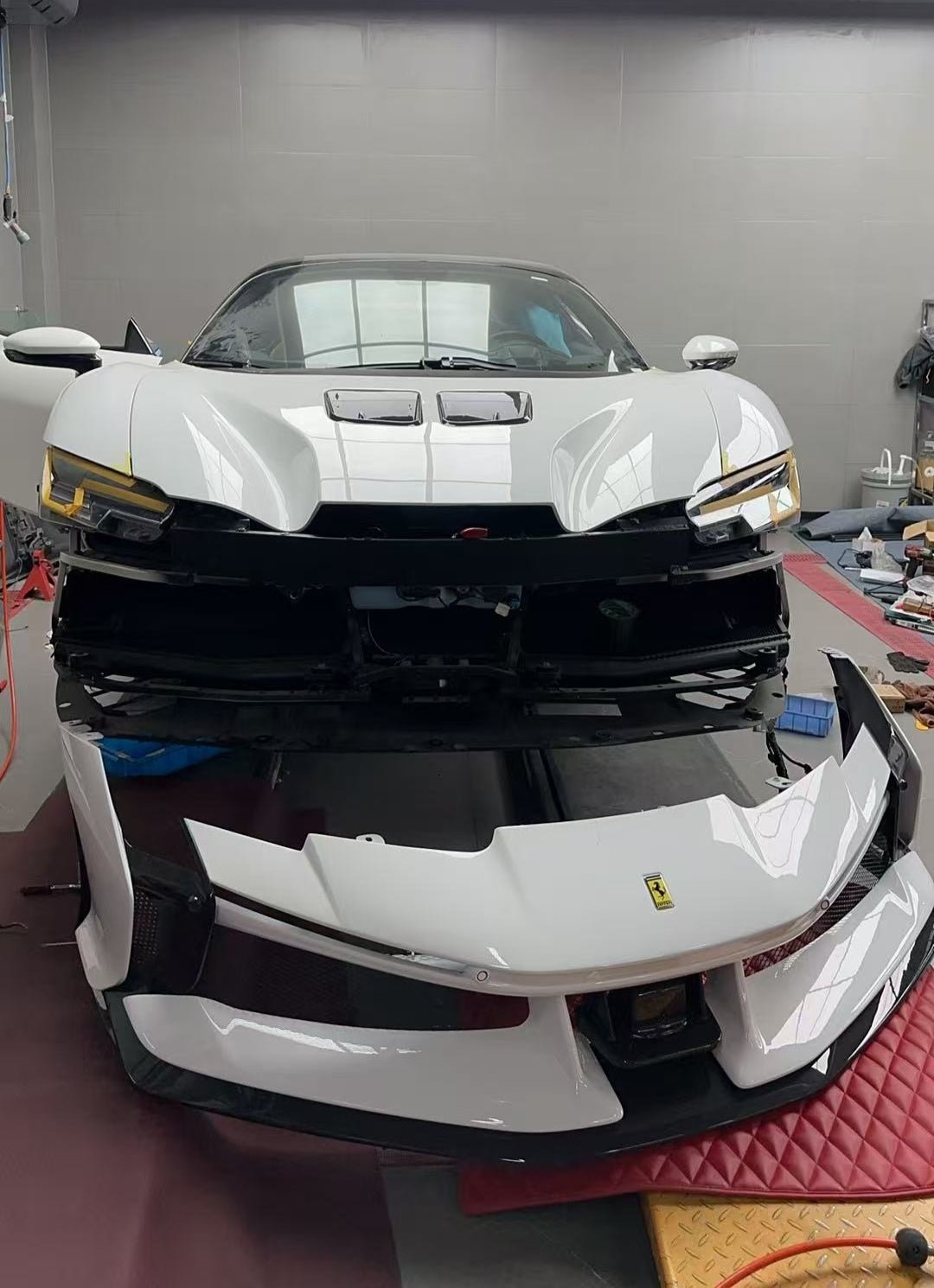 Ferrari SF90XX Style Conversion Kit for SF90 – Complete Prepeg Carbon Body Kit Aftermarket Carbon Fiber Part / Bodykit - Robot Bodykits