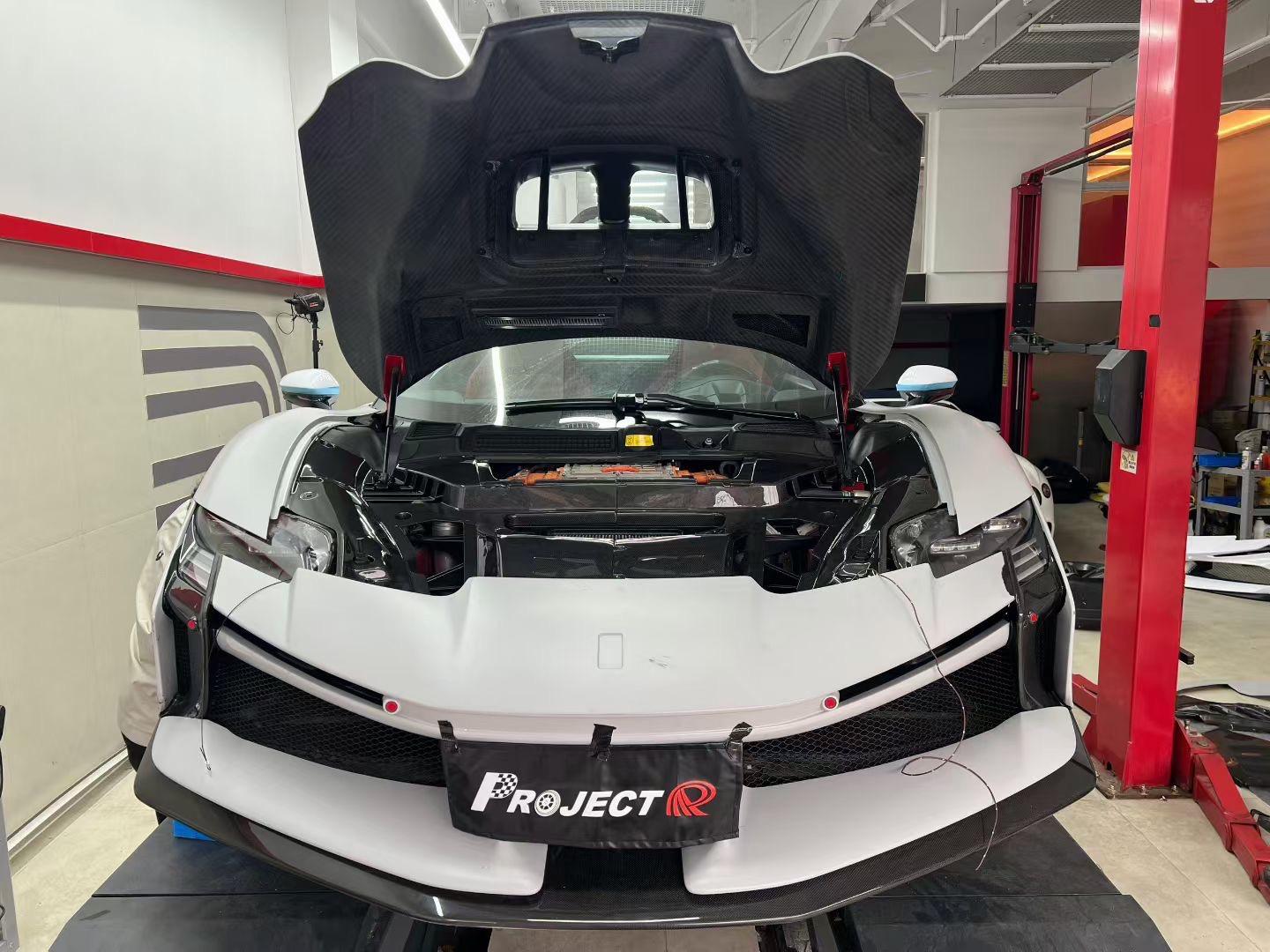 Ferrari SF90XX Style Conversion Kit for SF90 – Complete Prepeg Carbon Body Kit Aftermarket Carbon Fiber Part / Bodykit - Robot Bodykits