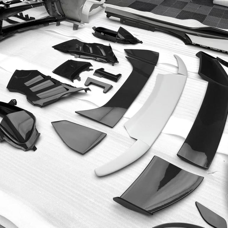 Ferrari SF90XX Style Conversion Kit for SF90 – Complete Prepeg Carbon Body Kit Aftermarket Carbon Fiber Part / Bodykit - Robot Bodykits