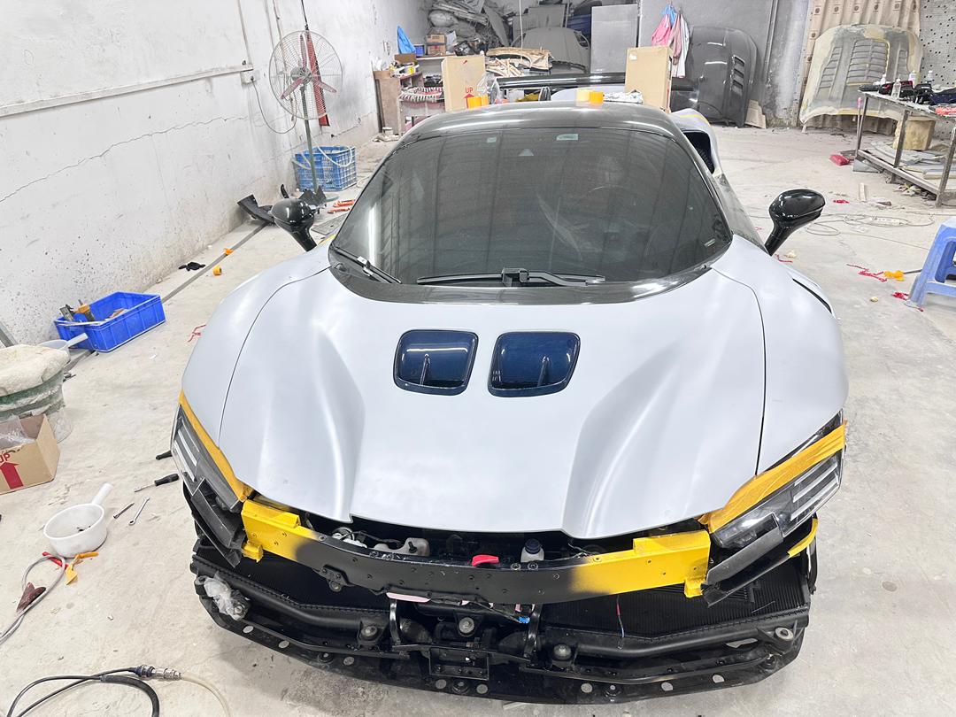 Ferrari SF90XX Style Conversion Kit for SF90 – Complete Prepeg Carbon Body Kit Aftermarket Carbon Fiber Part / Bodykit - Robot Bodykits