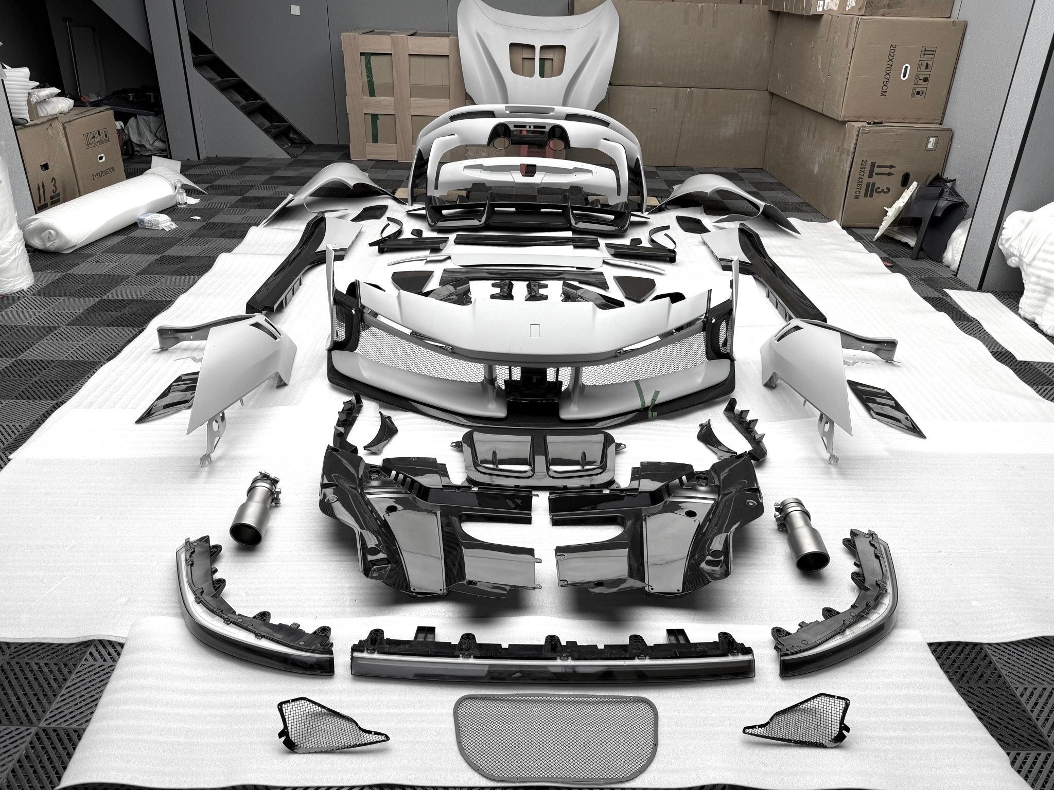 Ferrari SF90XX Style Conversion Kit for SF90 – Complete Prepeg Carbon Body Kit Aftermarket Carbon Fiber Part / Bodykit - Robot Bodykits
