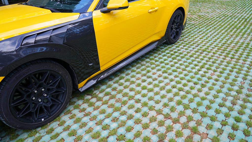 Ford Mustang S650 GT / EcoBoost Full Dry Carbon Fibre Aero Body Kit — Not Compatible with Dark Horse Aftermarket Carbon Fiber Part / Bodykit - Robot Bodykits