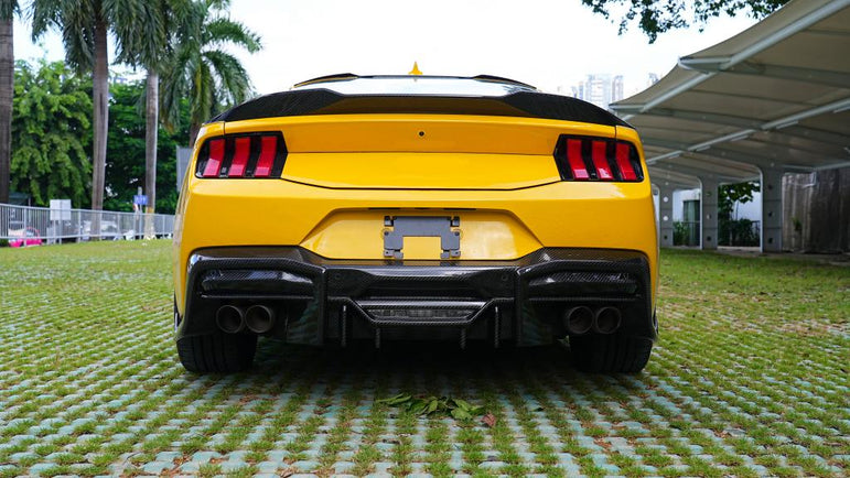 Ford Mustang S650 GT / EcoBoost Full Dry Carbon Fibre Aero Body Kit — Not Compatible with Dark Horse Aftermarket Carbon Fiber Part / Bodykit - Robot Bodykits