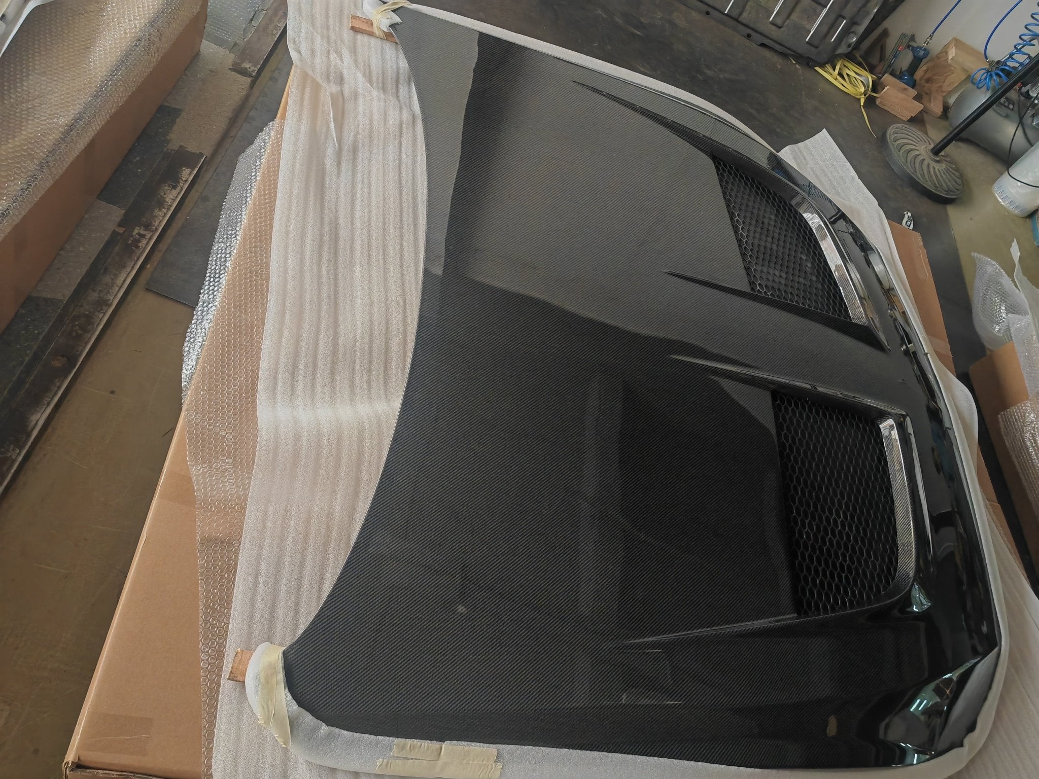Ford Mustang S650 GT / GT3 Style Bonnet Fits: 2025+ Aftermarket Carbon Fiber Part / Bodykit - Robot Bodykits