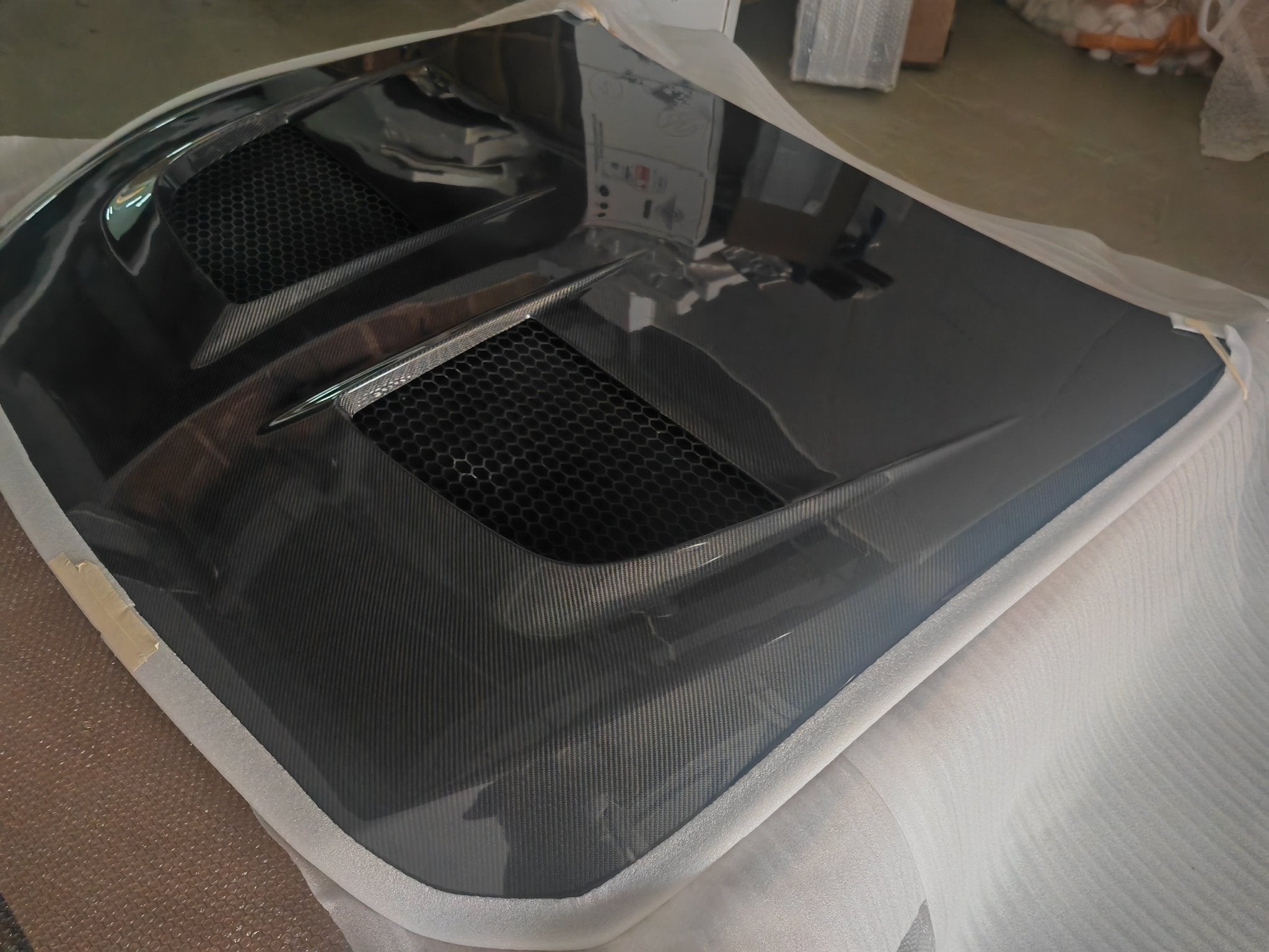Ford Mustang S650 GT / GT3 Style Bonnet Fits: 2025+ Aftermarket Carbon Fiber Part / Bodykit - Robot Bodykits