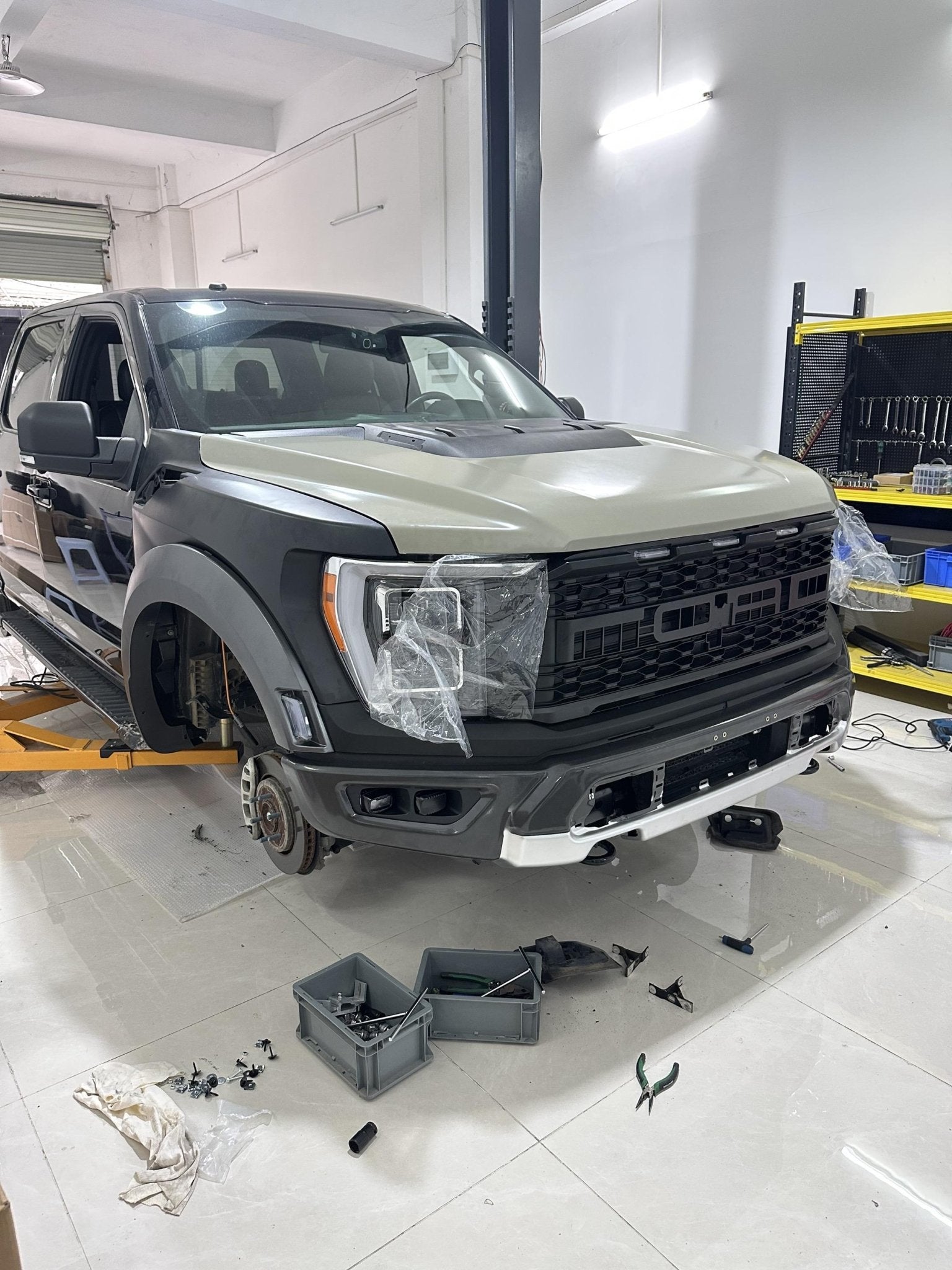 Ford Raptor F150 2015-2020 to 2021+ Complete Conversion Kit Aftermarket Carbon Fiber Part / Bodykit - Robot Bodykits