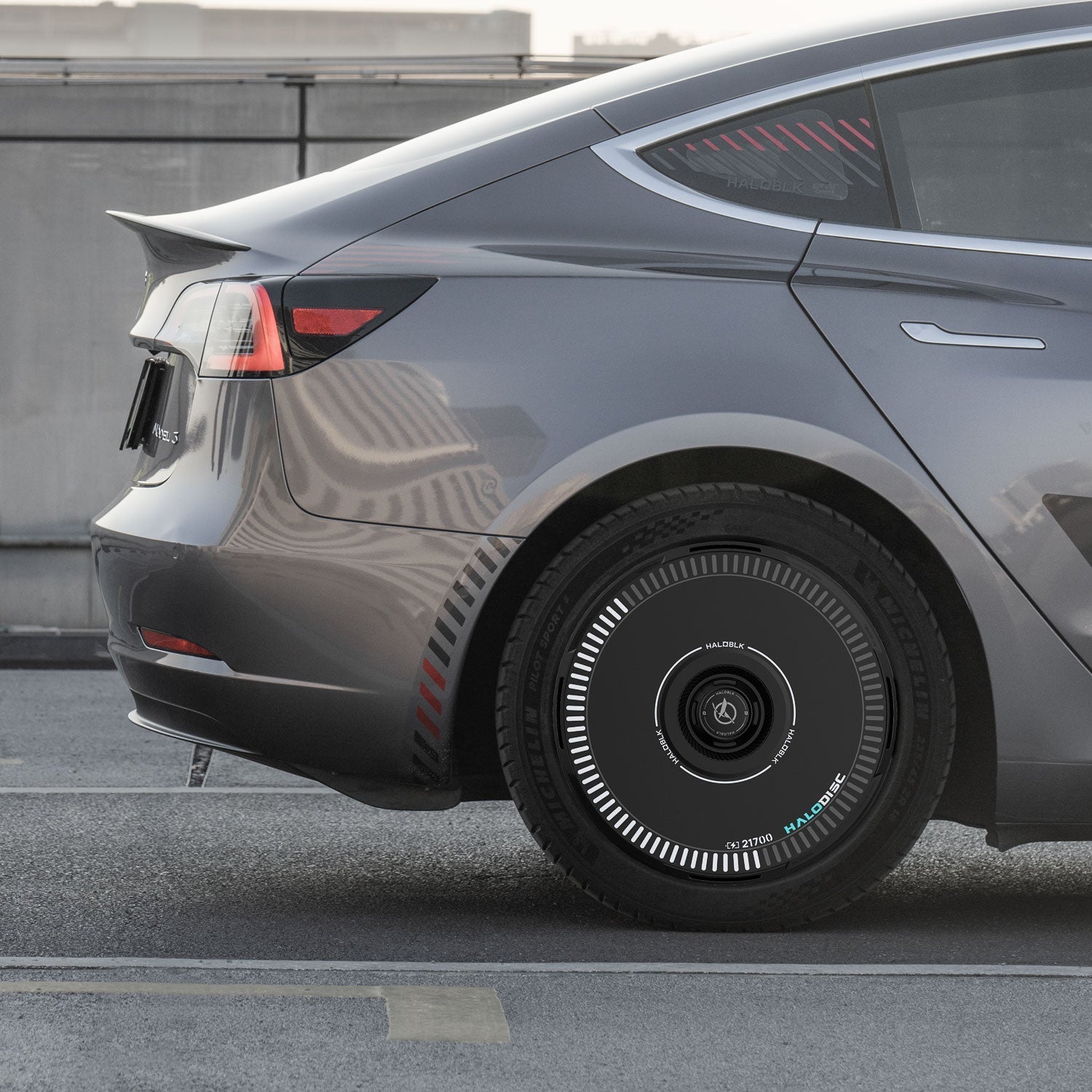 HALODISC 2 Tesla Wheel Covers丨Charging Aftermarket Carbon Fiber Part / Bodykit - Robot Bodykits