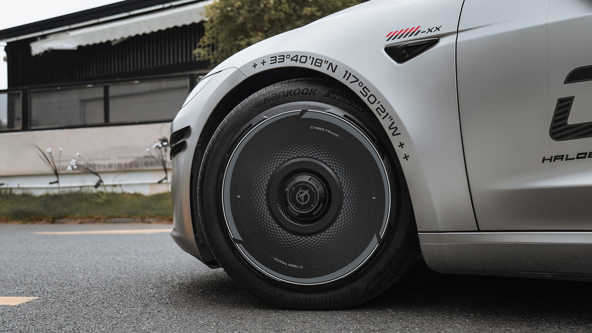 HALODISC 2 Tesla Wheel Covers丨Cyber Track Aftermarket Carbon Fiber Part / Bodykit - Robot Bodykits