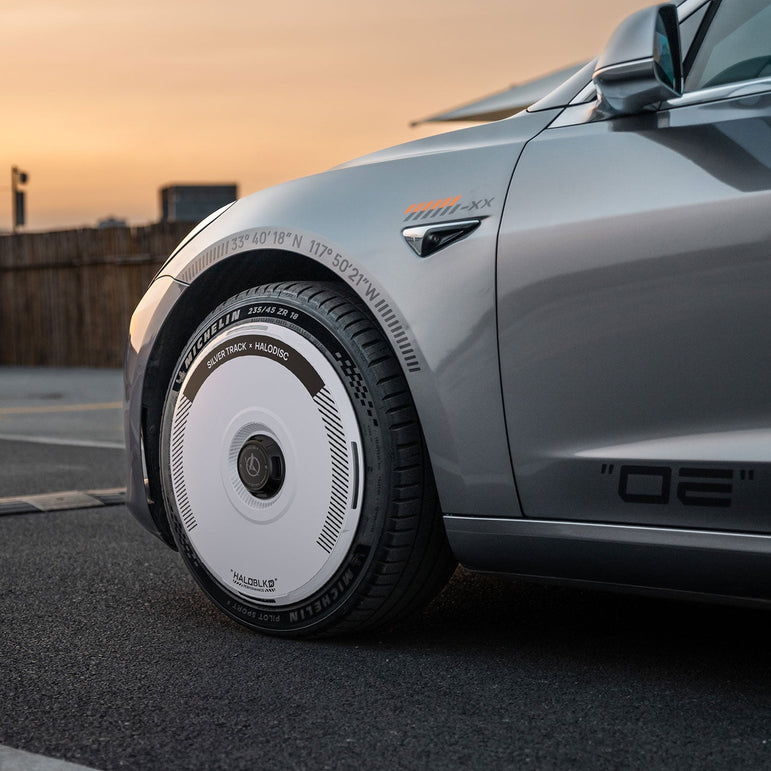 HALODISC 2 Tesla Wheel Covers丨Silver Track Aftermarket Carbon Fiber Part / Bodykit - Robot Bodykits