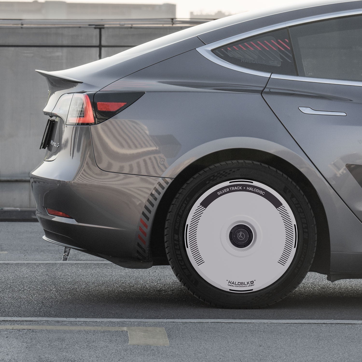 HALODISC 2 Tesla Wheel Covers丨Silver Track Aftermarket Carbon Fiber Part / Bodykit - Robot Bodykits