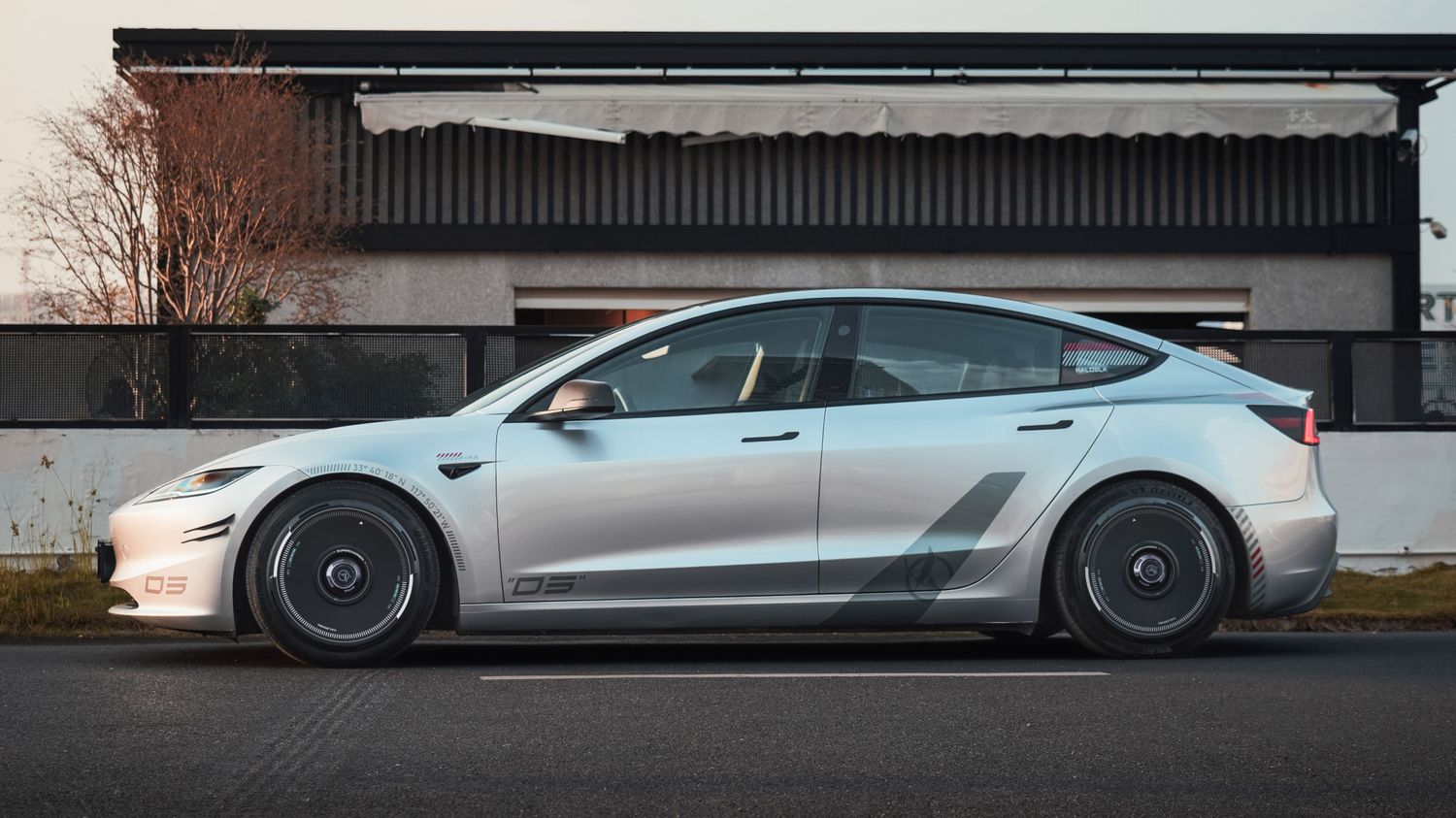 HALODISC 2 Tesla Wheel Covers丨Super Charging Aftermarket Carbon Fiber Part / Bodykit - Robot Bodykits
